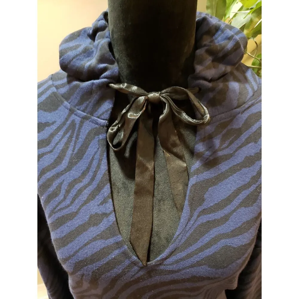 Victoria's Secret Women's Blue Zebra Print Drop Shoulder Hooded Sweater Large - Image 4