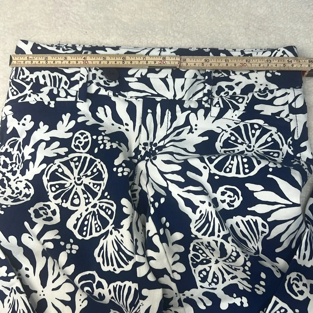 Lilly Pulitzer Navy Blue White Ocean Seashell Capri Pants Size 0 - Image 4