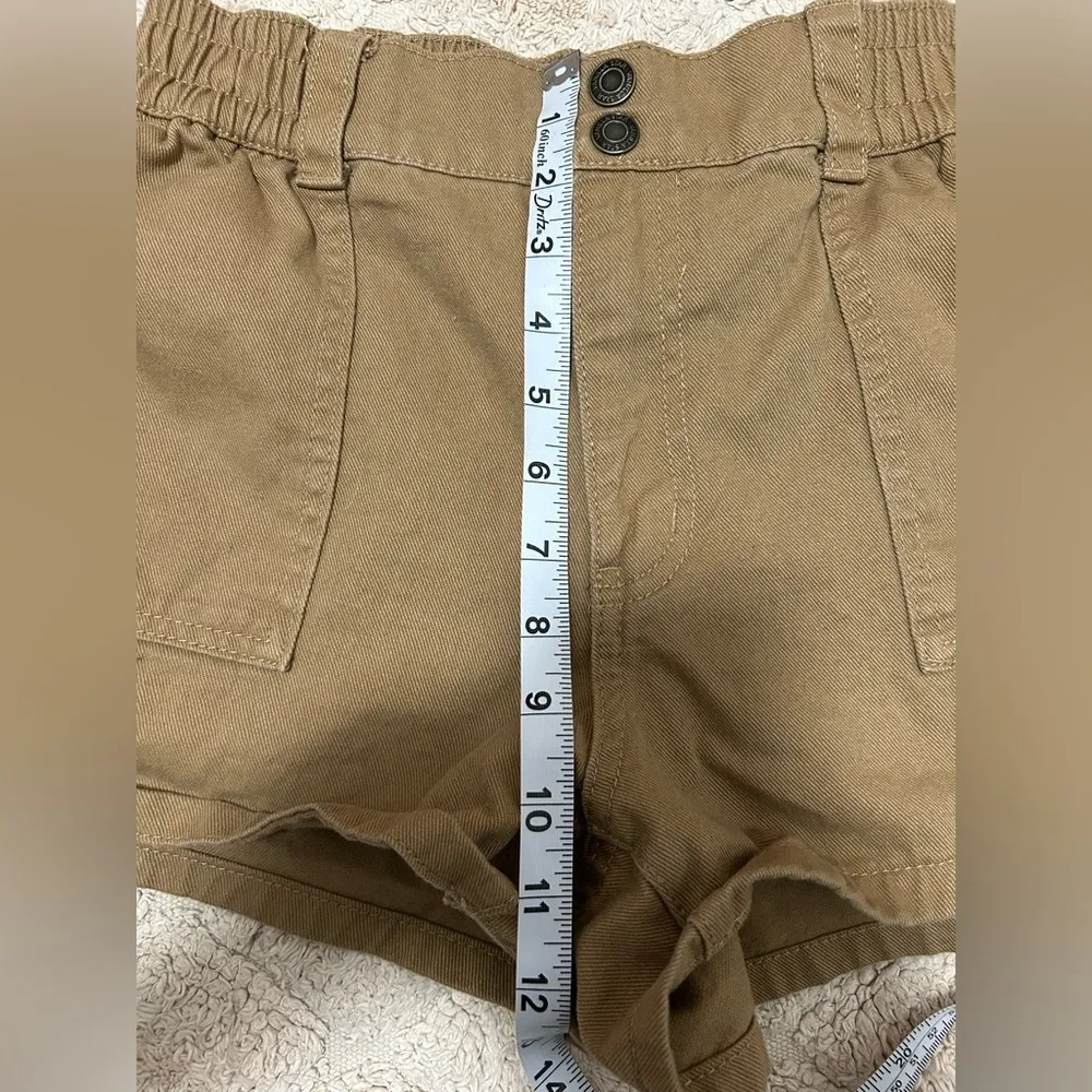 Vanilla Star Brown Cargo Shorts - Image 6