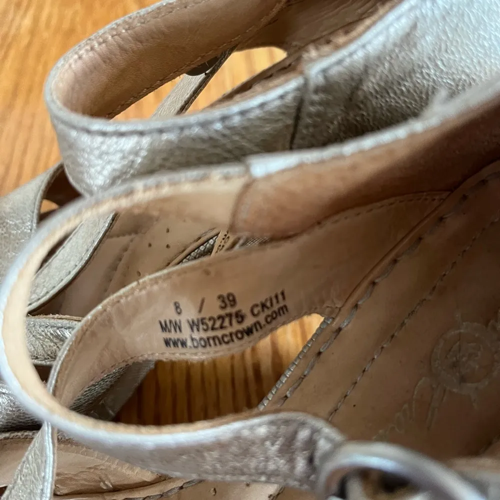 Born crown gold sandals Size 8 - Image 2