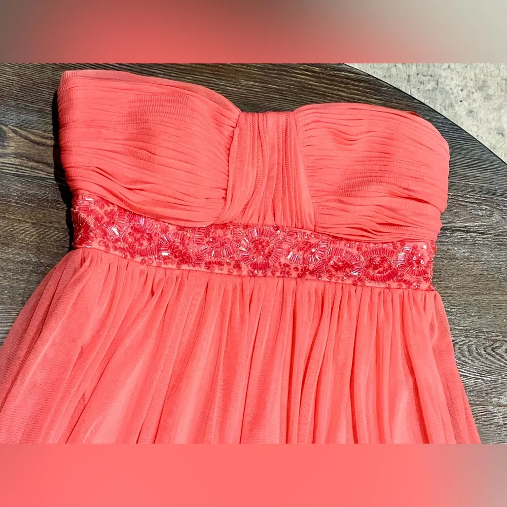 Cache Strapless Coral Chiffon Beaded Short Prom/Special Occasion Dress - Sz 2 - Image 7