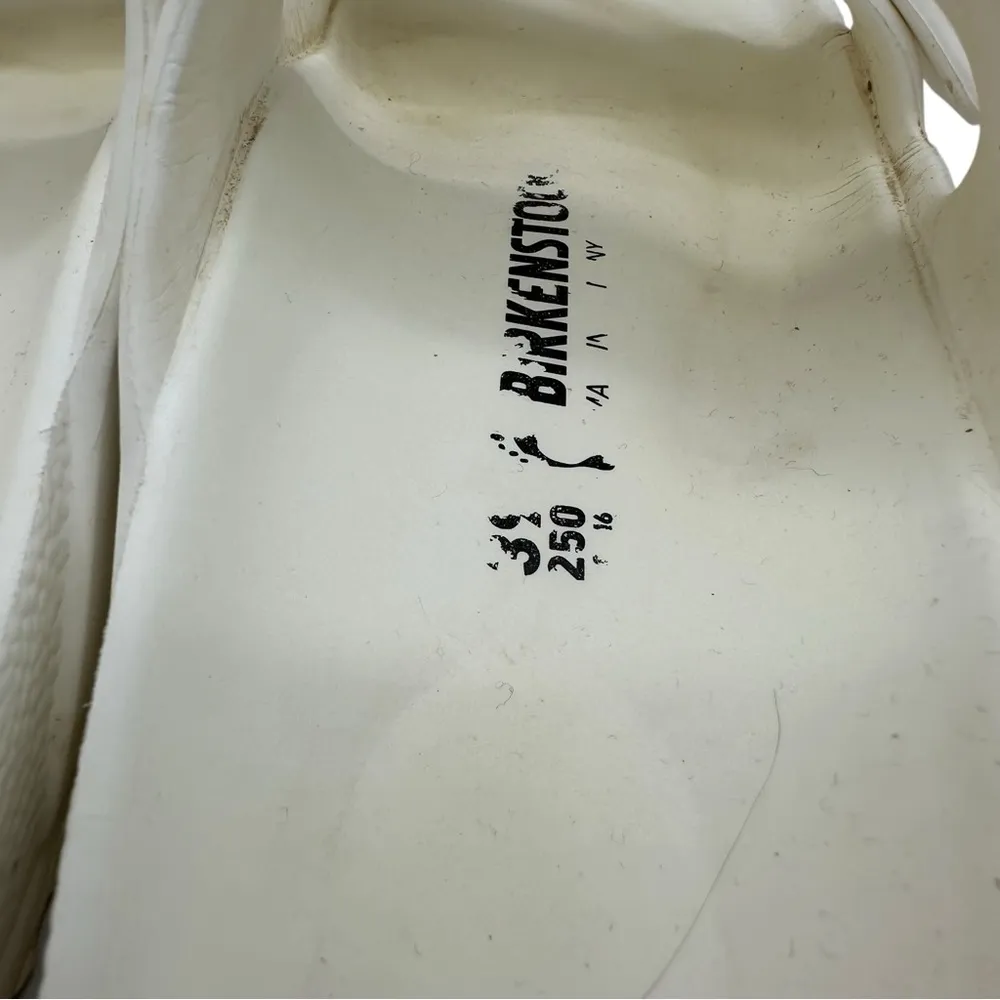 Women’s White Arizona Ribber Sandals size 30 preowned - Image 7