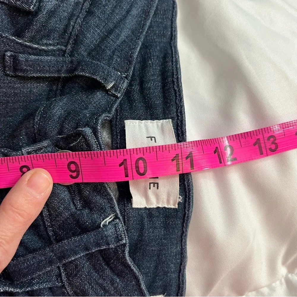 FRAME Le Mini Boot
in Film Noir Women’s button fly jeans - Image 10