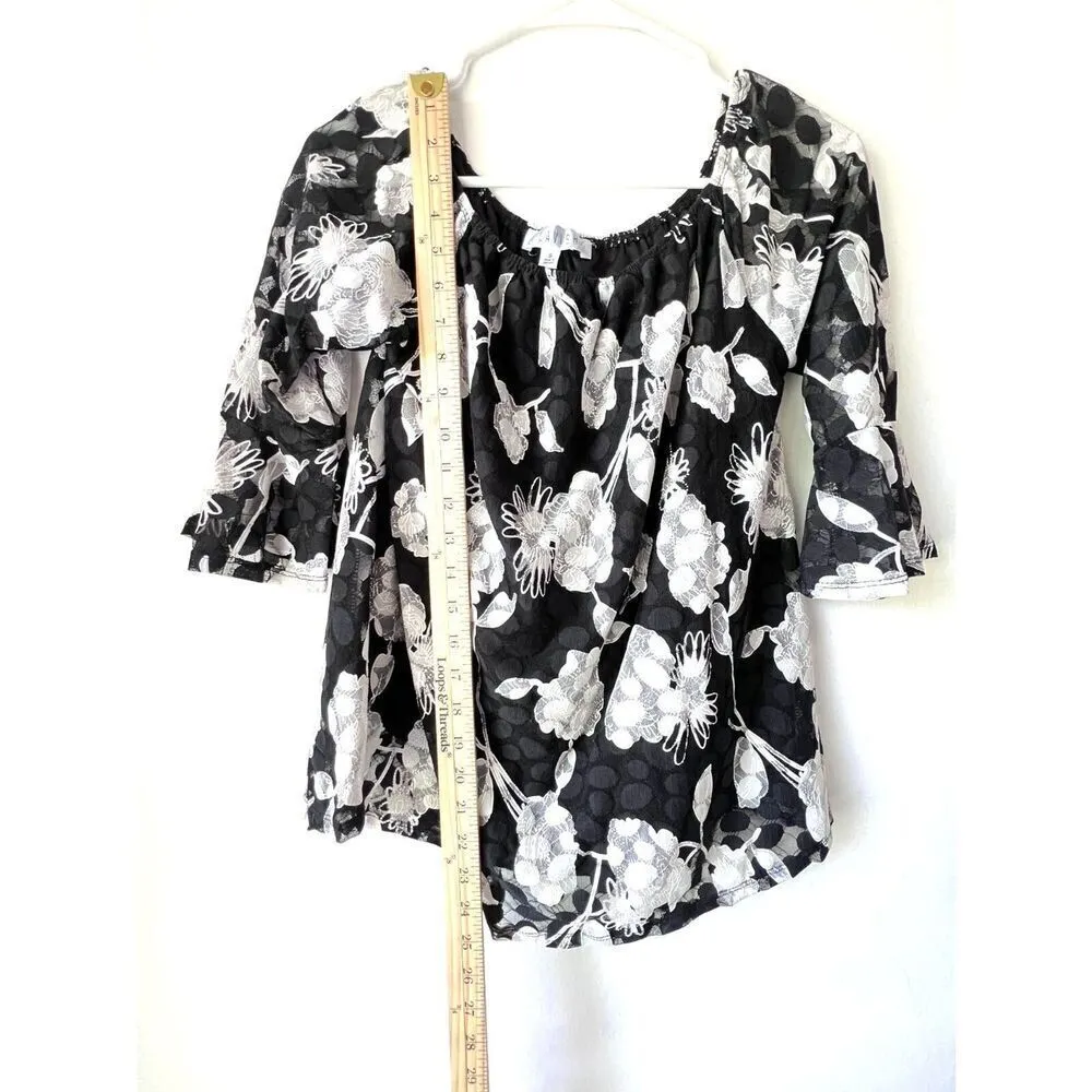 Women's top short sleeve black white floral 3/4 sleeve blouse casual size S. - Image 8