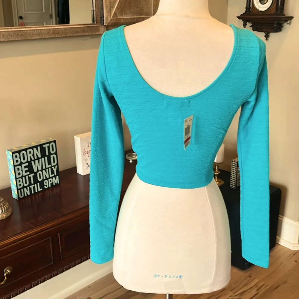 Macys Crop Top Long Sleeve Shirt New - Image 7