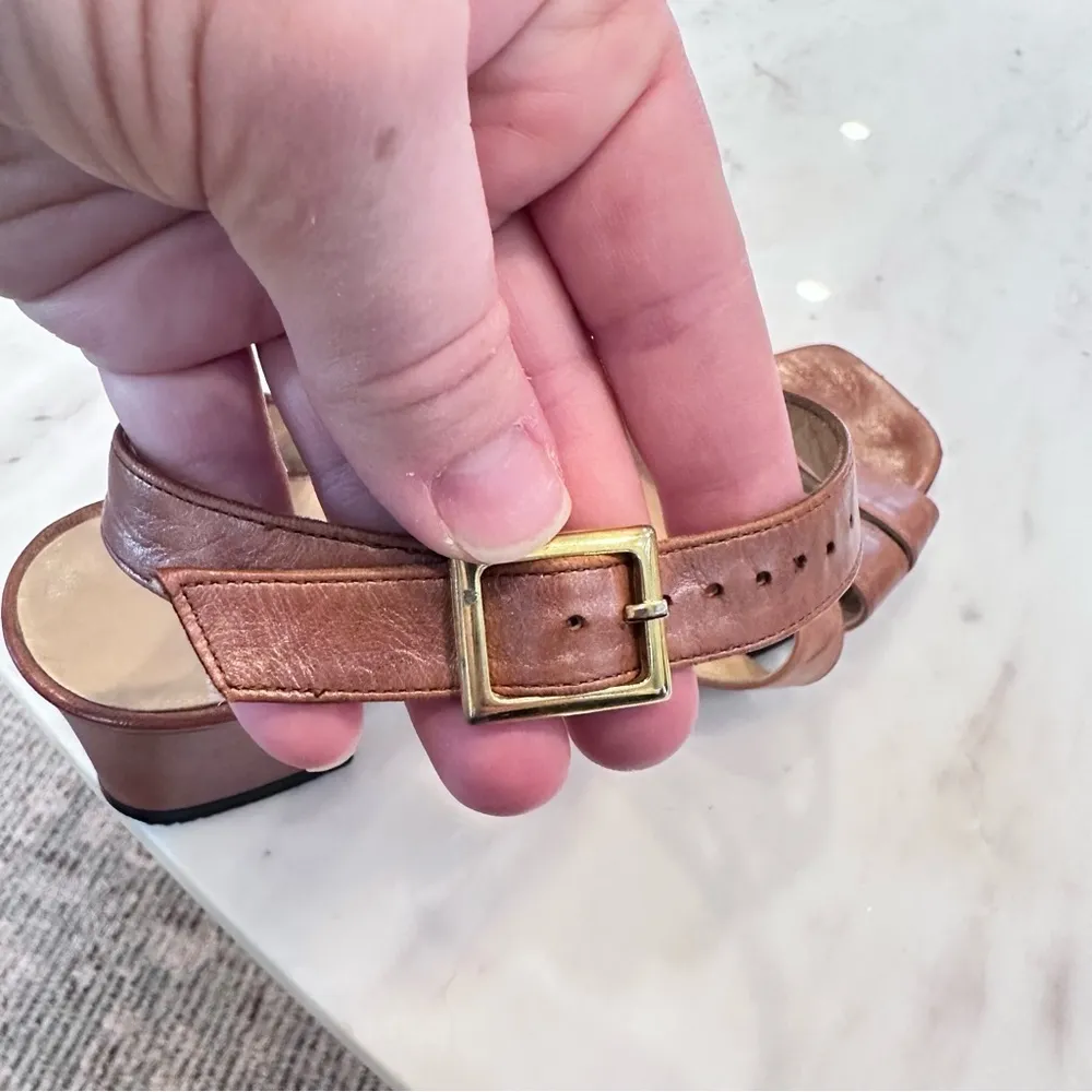 Bottega Veneta Light Brown Leather Strappy Block Heel Sandal with Gold Buckle 8B - Image 5