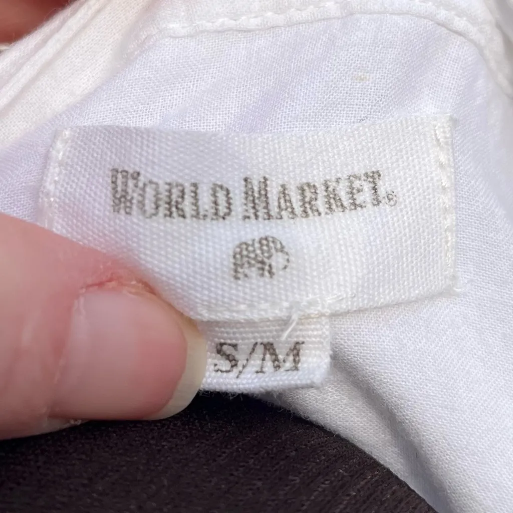 World Market Women’s 100% Cotton White Pleated Eyelet Peasant Top Blouse Sz S/M - Image 2