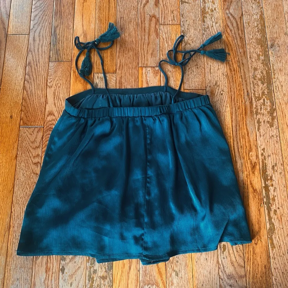 teal green silk bow tassel flowy tank top - Image 9