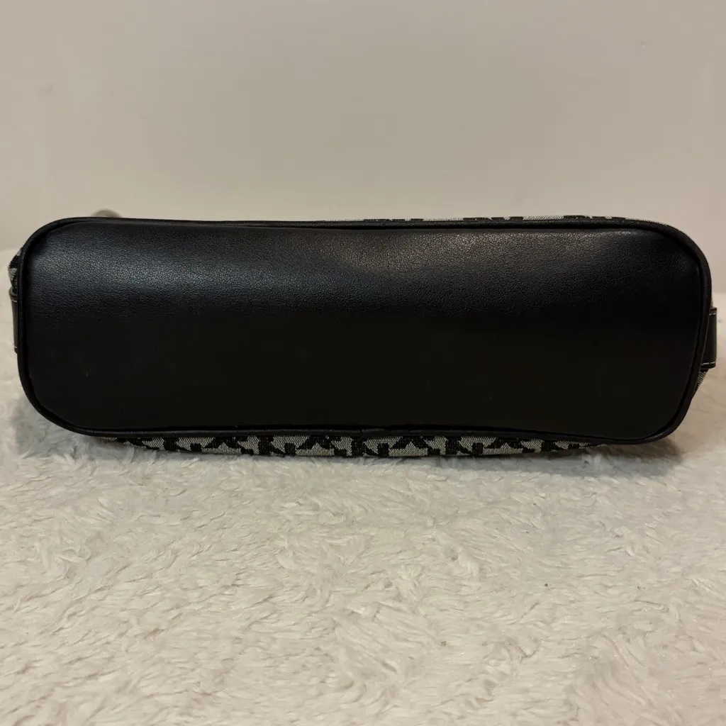 New York & Company - Image 9