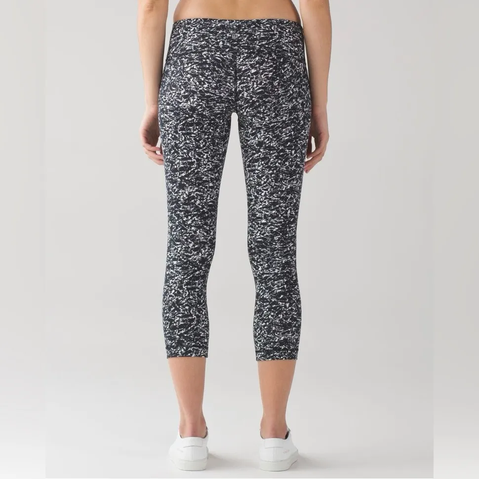 Lululemon  Wunder Under Crop - Image 2