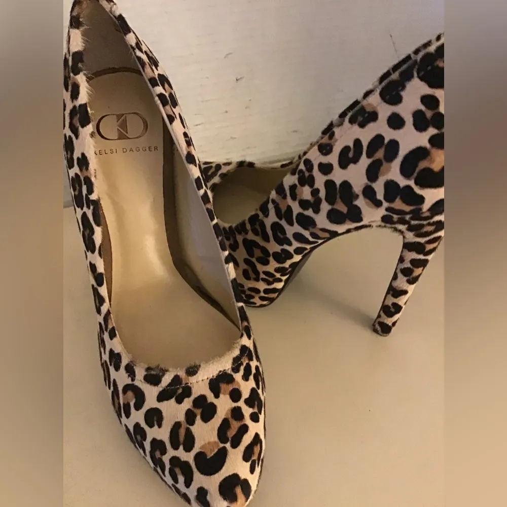 Kelsi Dagger women animal print platform pump heel Brette shoes US 7.5 - Image 3