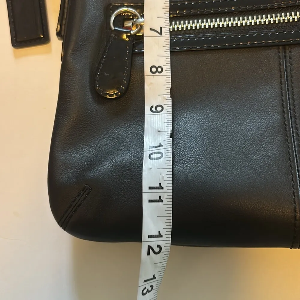 COACH BAG VINTAGE TOTE BAG WITH CROSSBODY STRAP PATENT LEATHER ON TOP BY HANDLE - Image 9