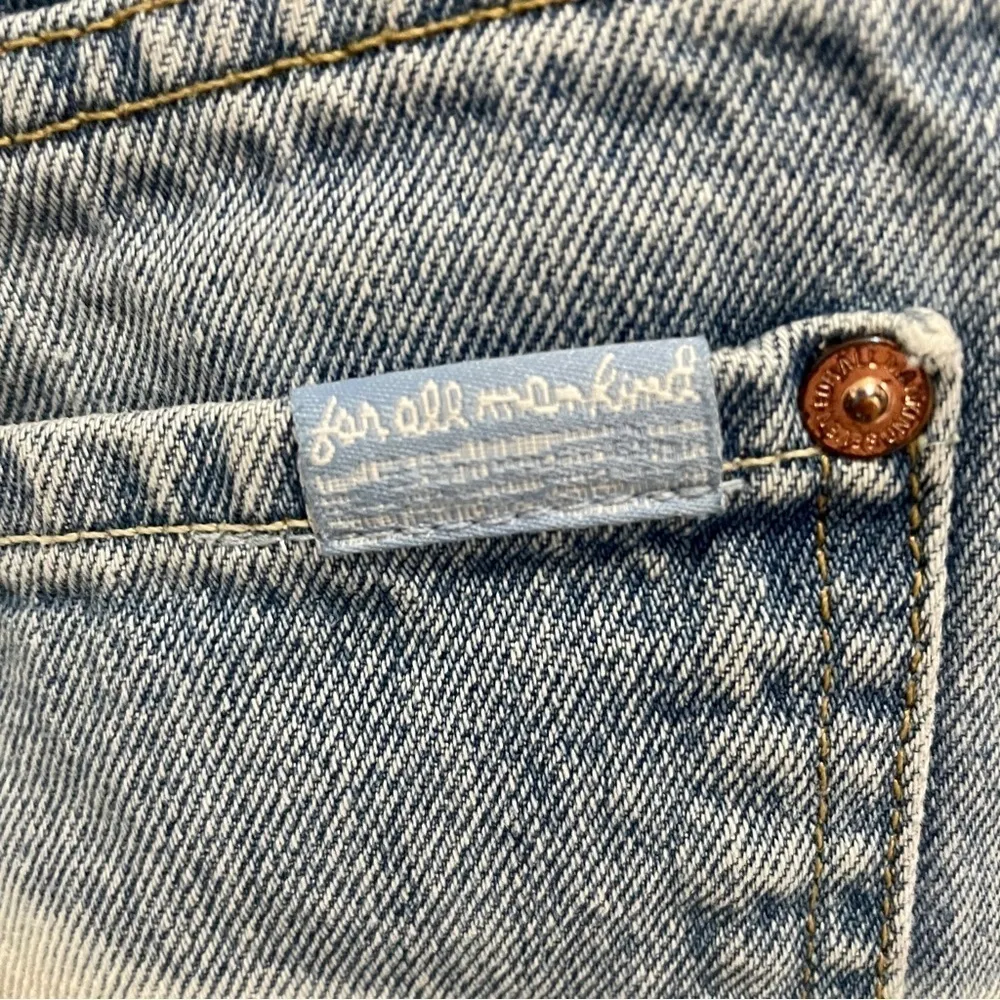 7 For All Mankind Mid-Rise Jean Shorts - Image 5