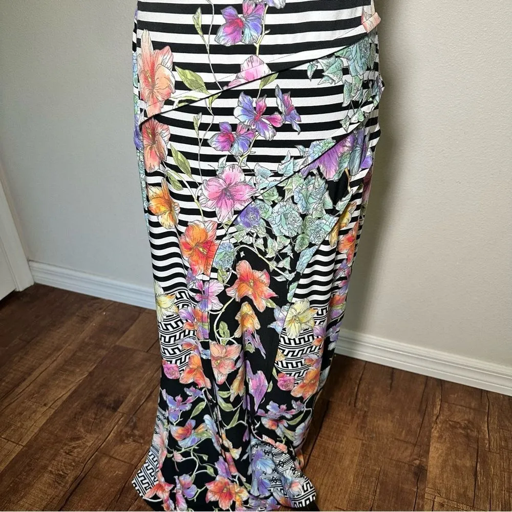 ECI Y2K Stripped A-Line Maxi Dress with Floral and Ruffle Details - Image 4