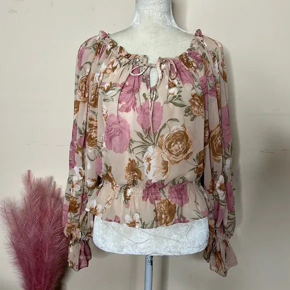 Vici collection • floral ruffle hem top - Image 5