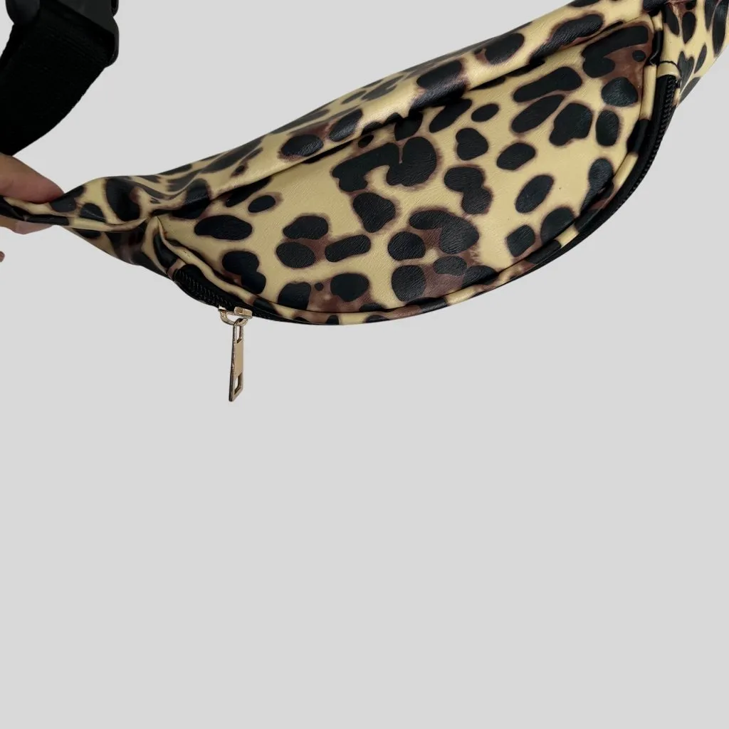 Leopard Print Adjustable Waist Fanny Pack With Zipper Closure & Black Strap - Image 6