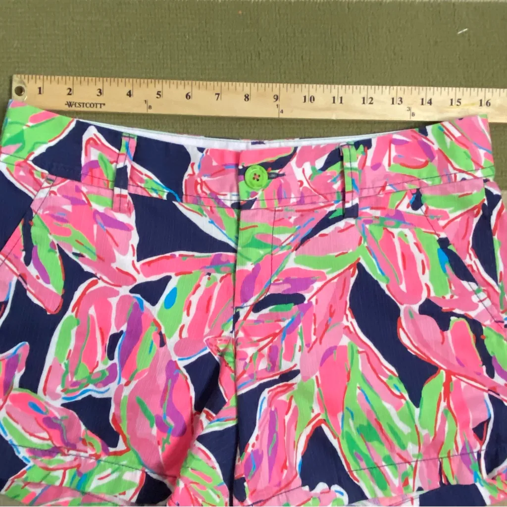 Lilly Pulitzer Size 4 The Callahan Shorts Tropical Floral Navy Pink Resortwear - Image 7