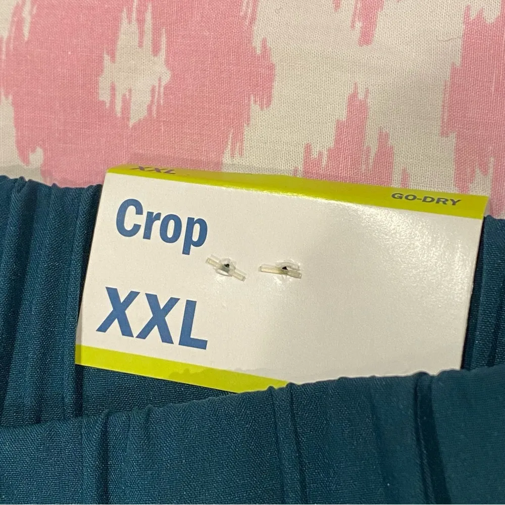 Old Navy Active Wear NWT - Image 2