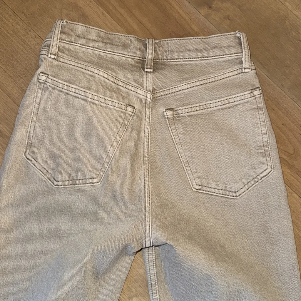 Abercrombie High Rise 90s Relaxed Jeans In Oat - Image 9