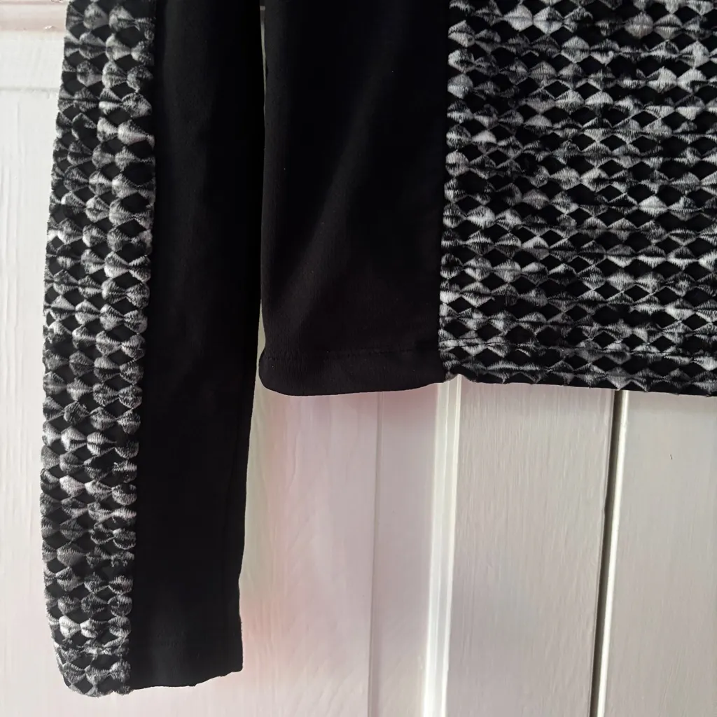 Nike Women's Black White‎ Cowl Turtleneck Neck Sweater Training Shirt Base Layer - Image 3