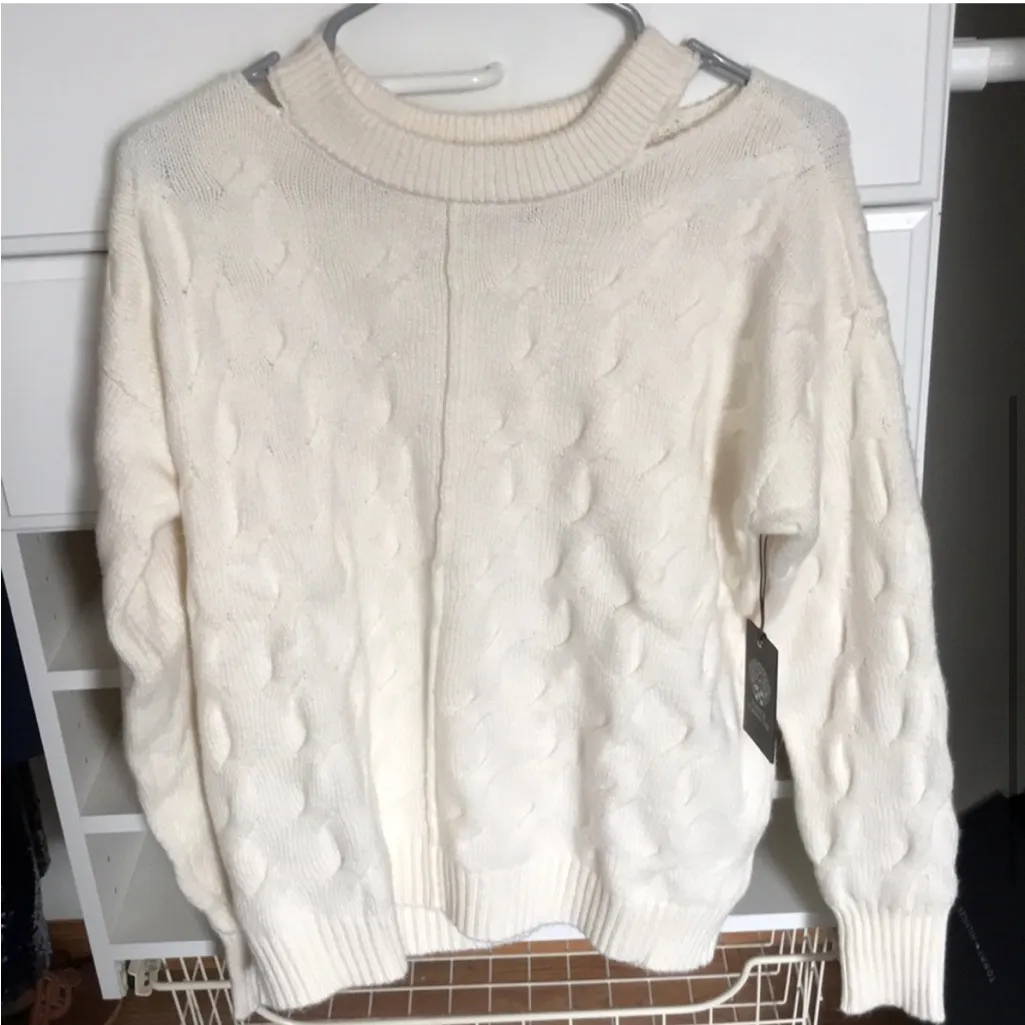 Vince Camuto Cable Knit Sweatshirt New With Tags - Image 5