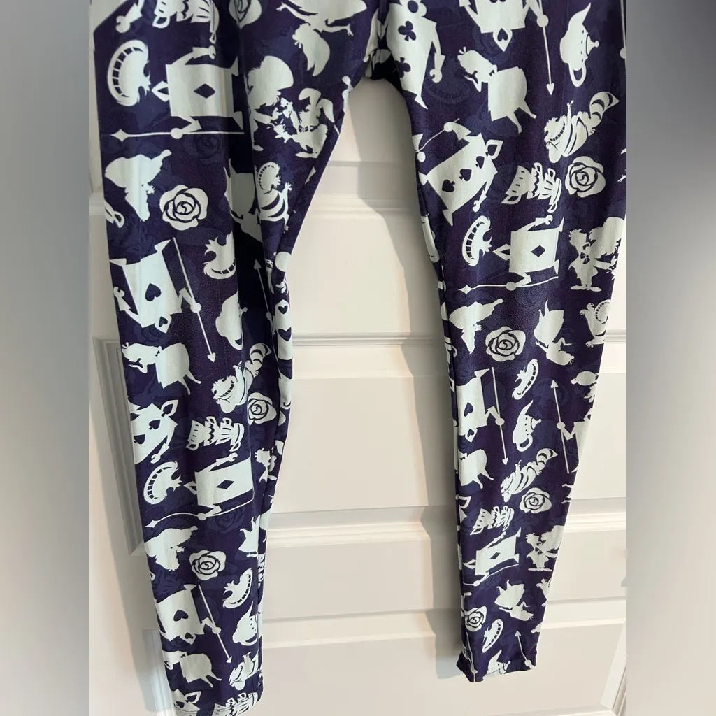Lularoe Disney Alice in Wonderland Leggings Purple White Size Tall and Curvy TC - Image 10