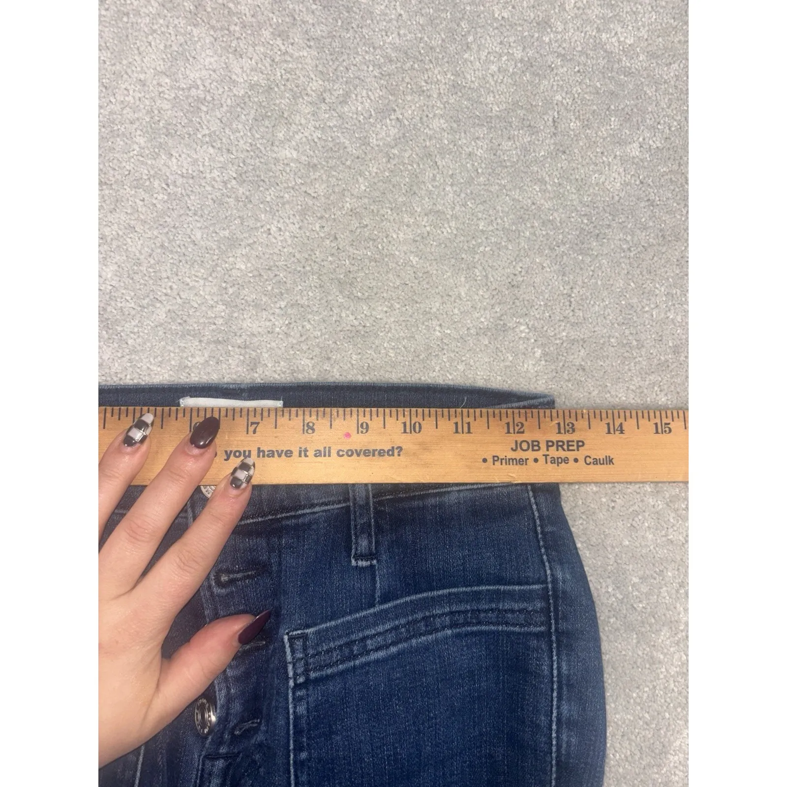 frame le crop mini boot 25 button fly Cropped Boot Cut Jeans - Image 7