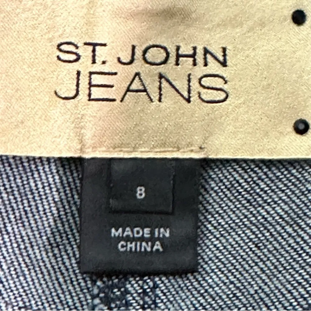 St. John Women's Jeans Gem Cross Detail Dark Blue Denim Sz 8 - Image 3