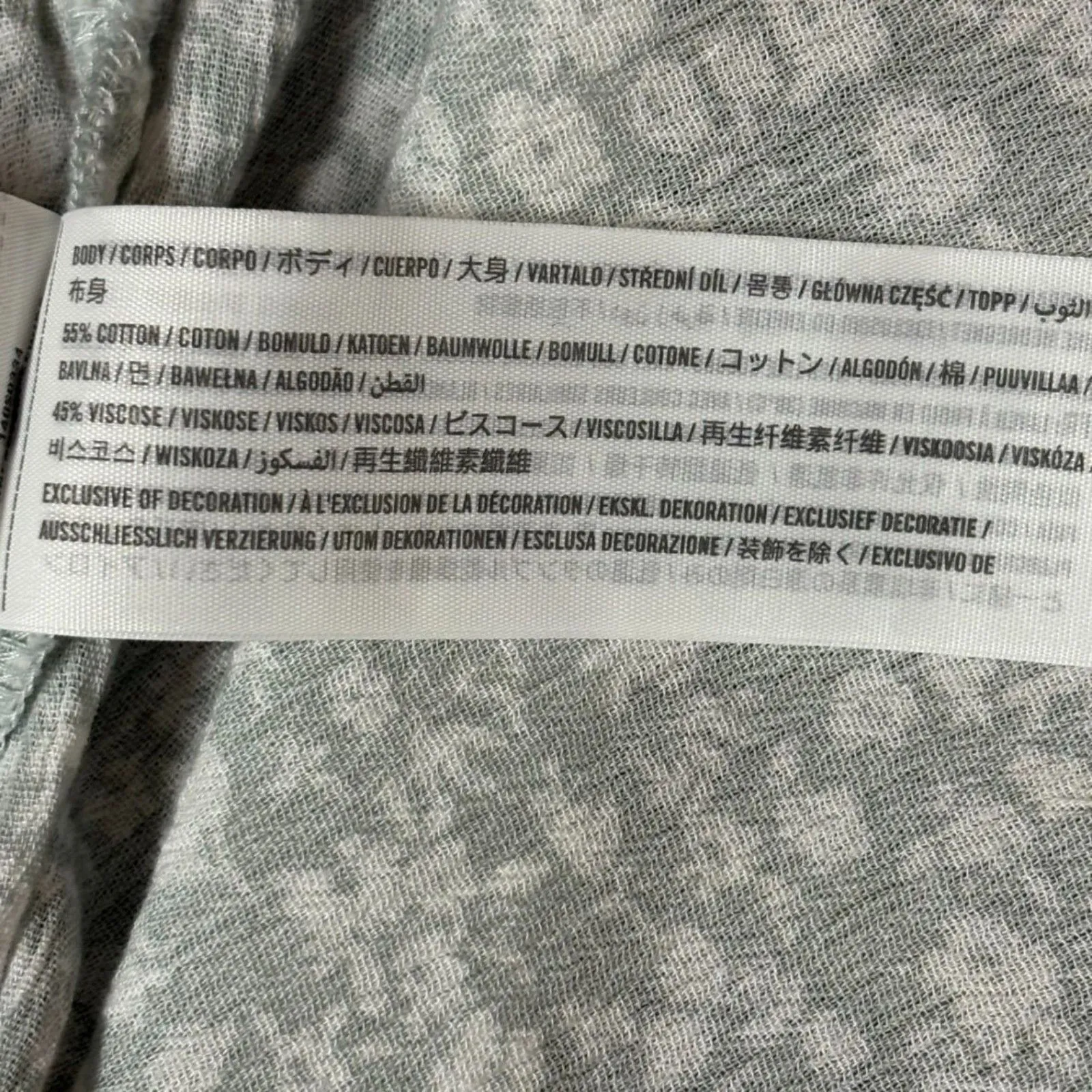 Abercrombie & Fitch Dusty Floral Oversized Button Up T-Shirt size M - Image 6