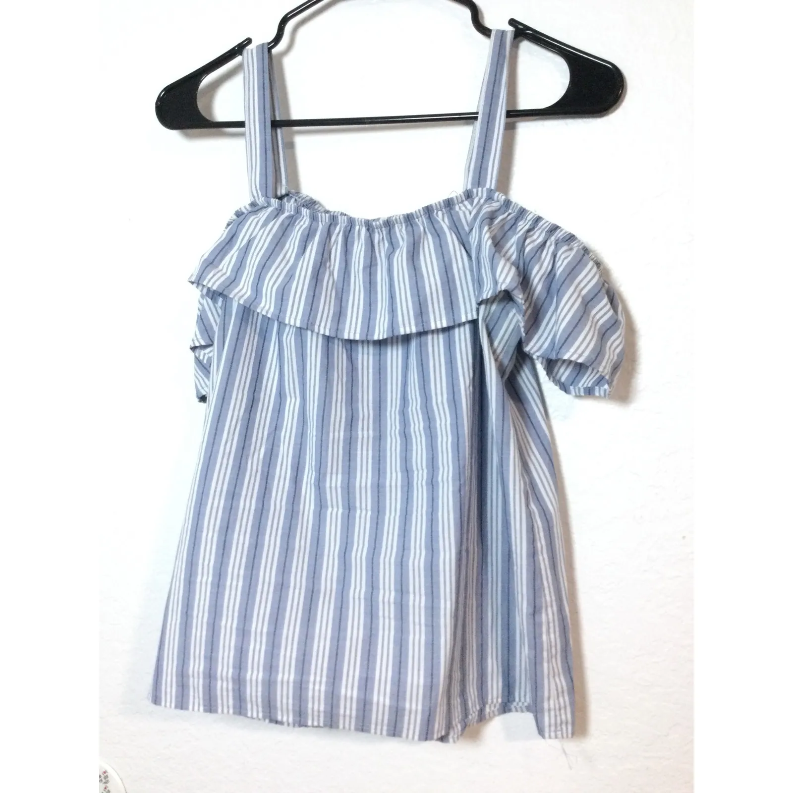 No Comment  Striped Cold Shoulder Ruffle Top Button Down Blouse Blue Size M (133) - Image 4