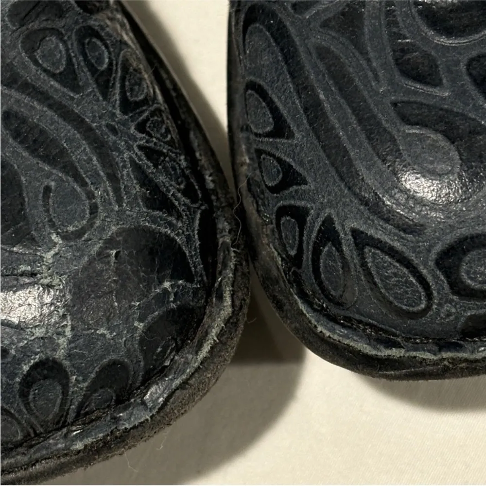 BOC Peggy Black gray Tooled Embossed Leather Clog size 7 - Image 9