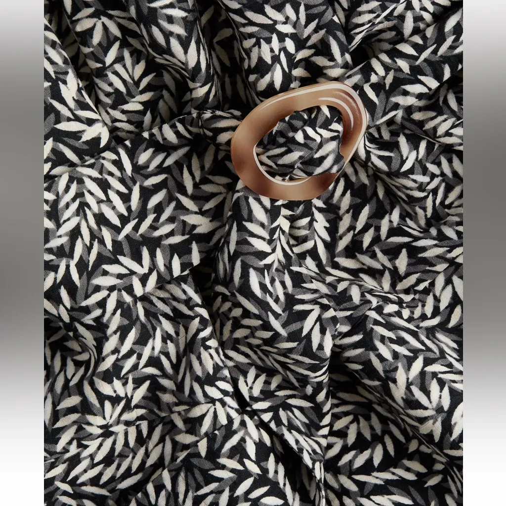 H&M Black and White Leaf Patterned Belted Dress Sz M wedding, party, workwear - Image 2