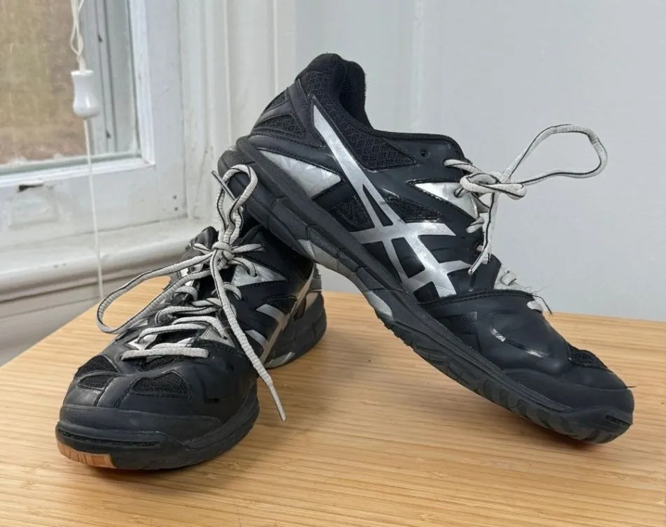 Asics Gel Tactic Black Silver Volleyball Sneakers Womens Shoe Size 8 B554N - Image 2