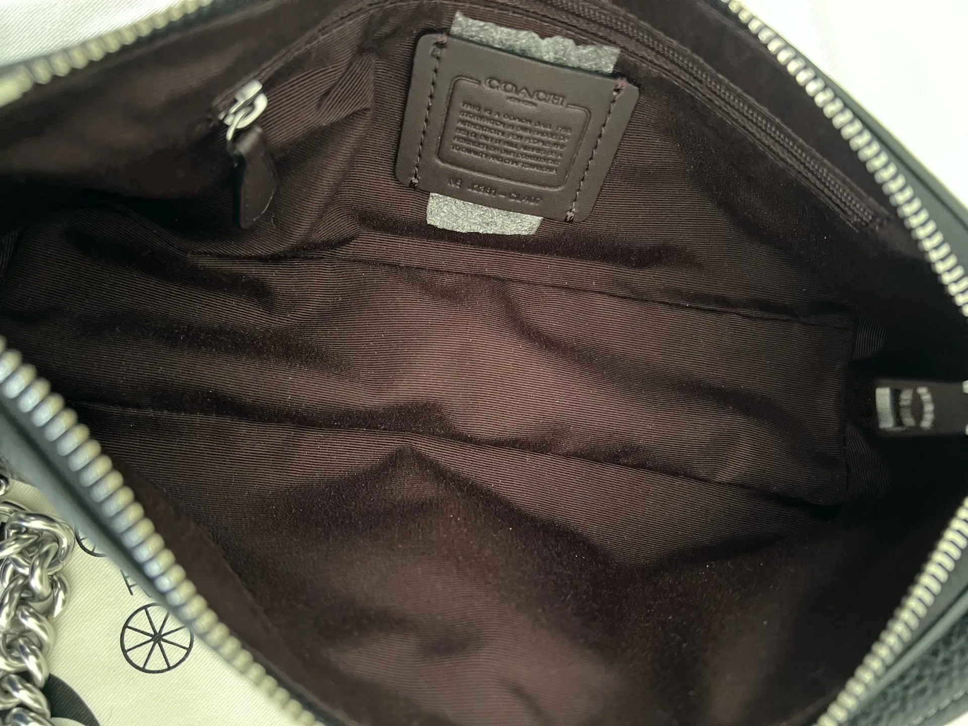 Coach Leather Shoulder Bag - Image 7