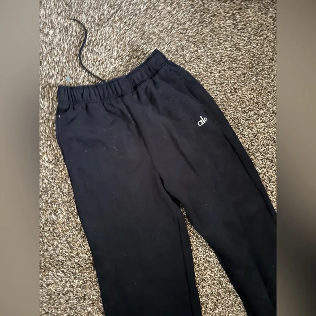 ALO Yoga Accolade Straight Leg Black Sweatpants Sz XS in Black - Image 3