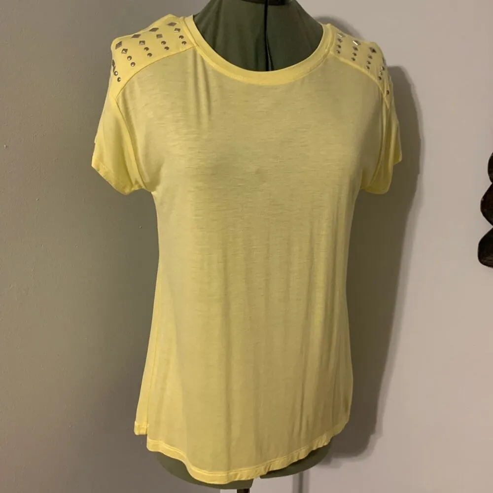 Forever 21 Embellished Short Sleeve Top Yellow Medium NEW - Image 2
