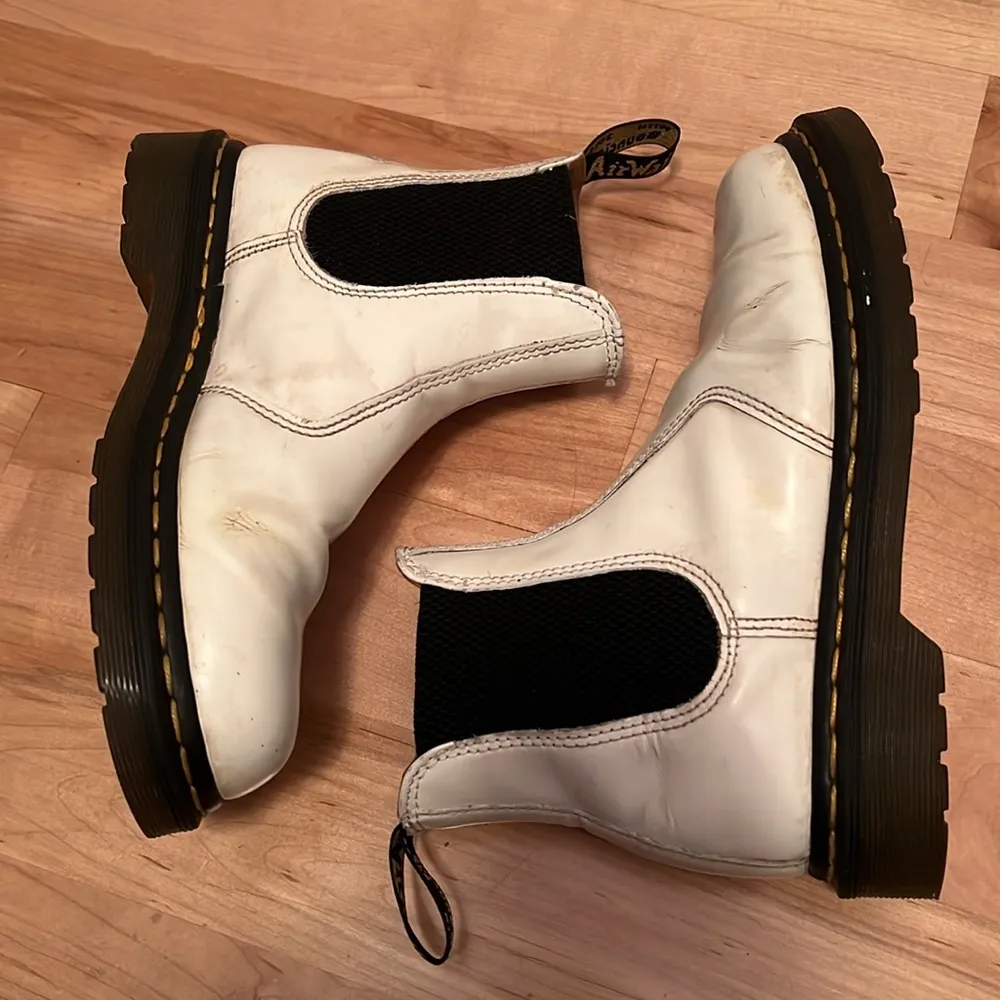 Dr. Martens White Chelsea Boots 2976 Size 5 - Image 5