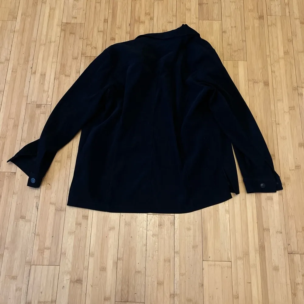 Express Black Velvet Lightweight Jacket - Image 4