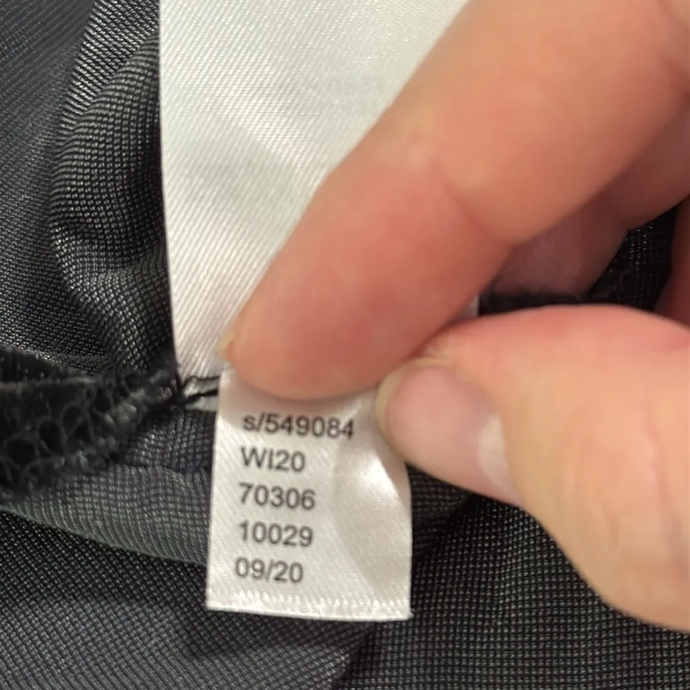 LOFT Dark Gray Velvet V-neck 1/2 sleeve popover Top Size S - Image 9