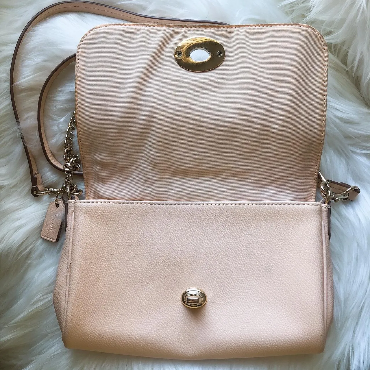 Coach Pink Vintage Two Way Crossbody Handbag - Image 3