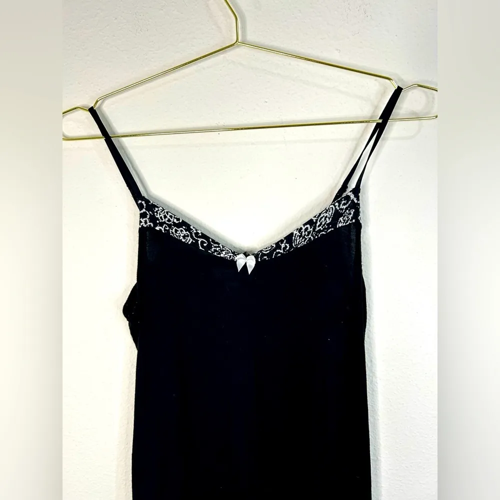 Modern Luxury Carole Hochman Black Floral Sleepwear Set Small Robe & Chemise - Image 11