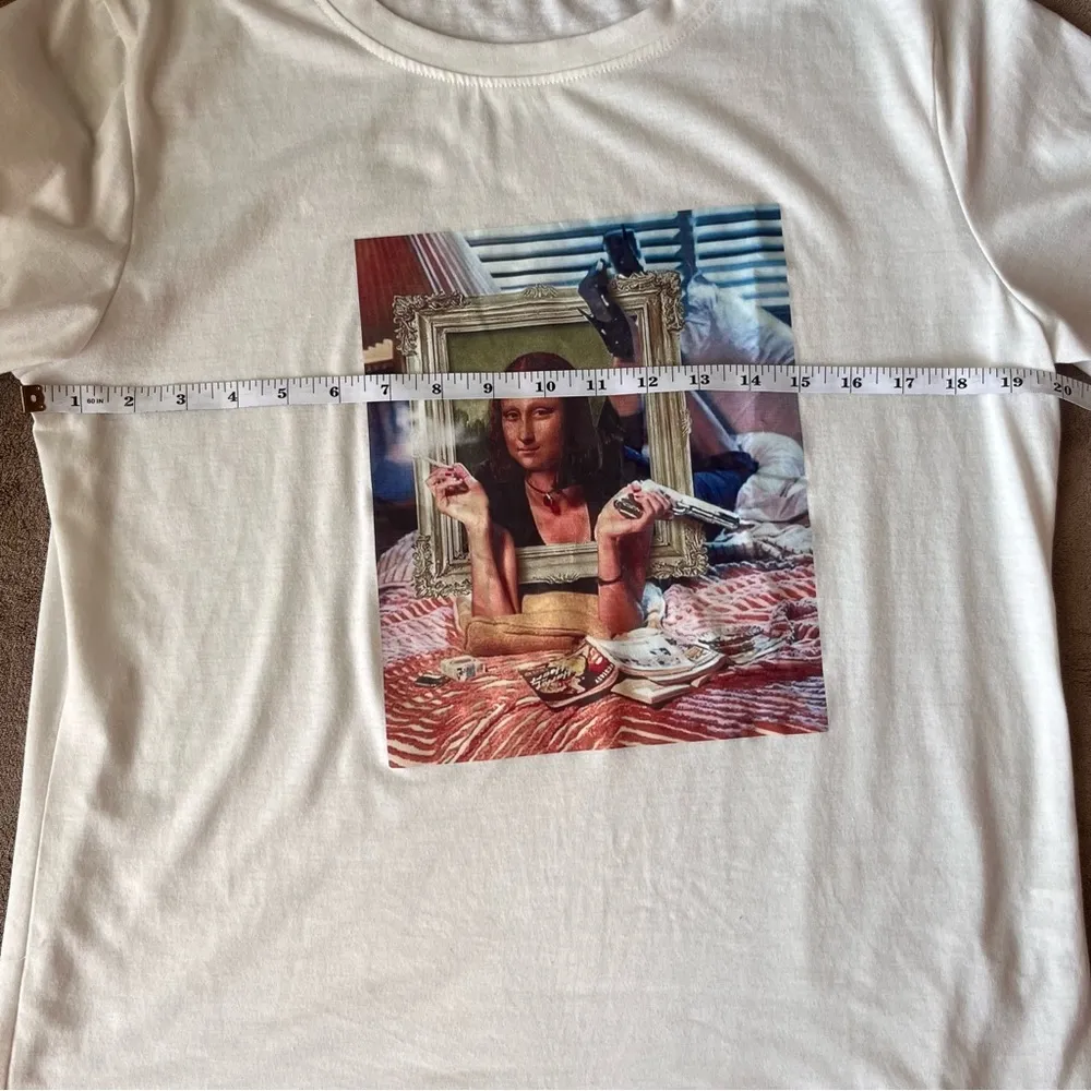 Large Funny Parody Mona Lisa Pulp Fiction Graphic tshirt - Image 4