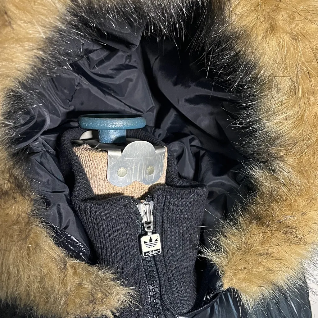 adidas Women’s Full Zip Hooded Puffer Vest with Faux-Fur Size XL - Image 3