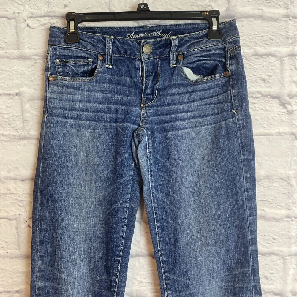 American Eagle Super Stretch Skinny Jeans Size 4 - Image 2