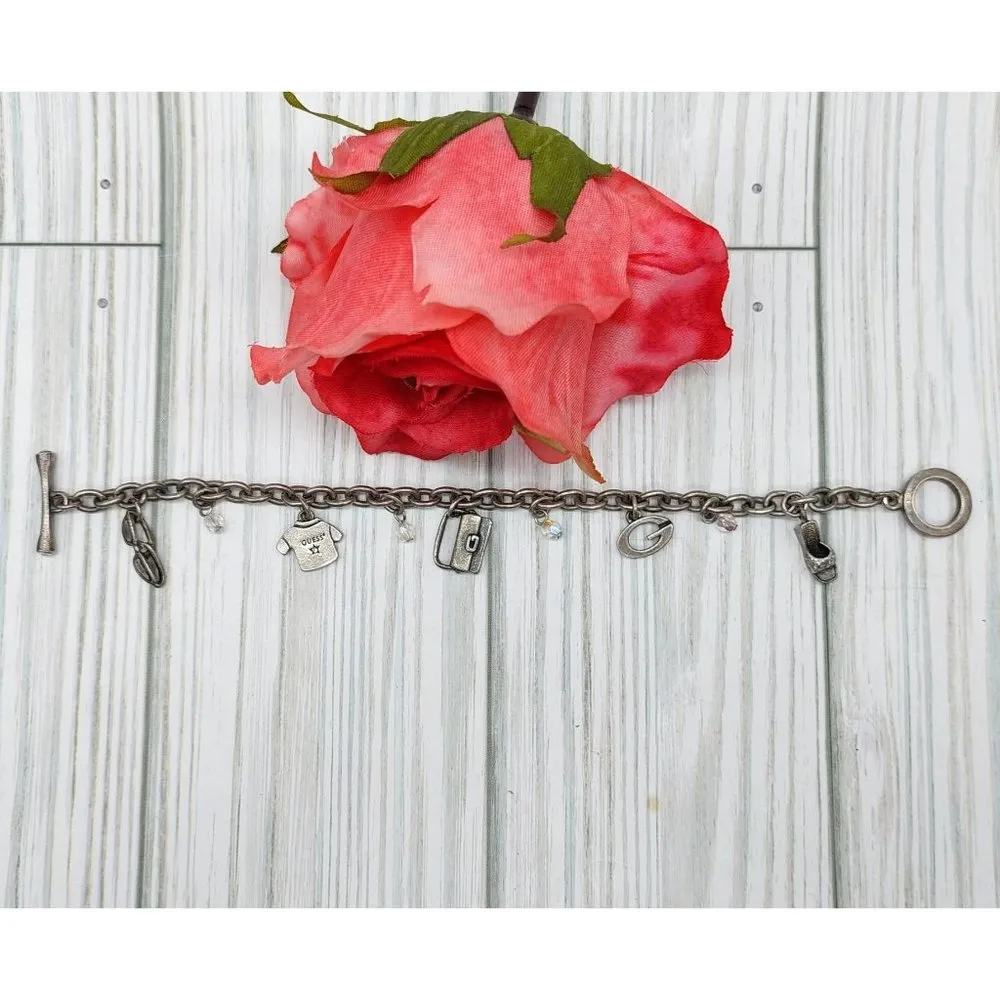 CUTE GUESS Antique Silver Tone Chain Dangle Charm Bracelet Shoe Purse Sunglasses - Image 10