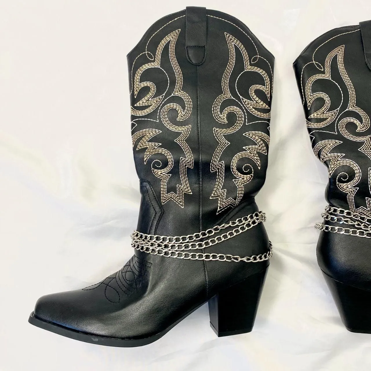 NEW Iconic Rave Western Cowgirl Black Tan Stitched Silver Chain Cowboy Boots 7.5 - Image 3