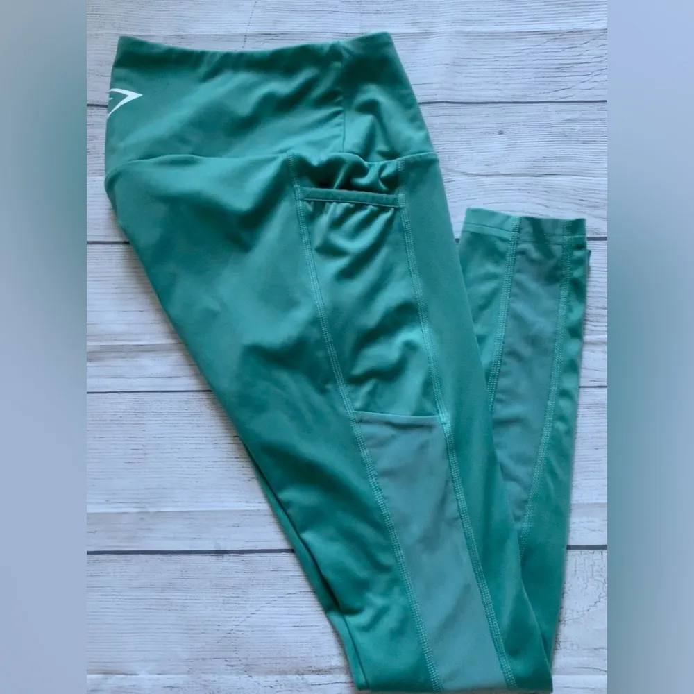 Gymshark Sage Green Leggings with Pockets and Mesh Side Panels in Size S - Image 10