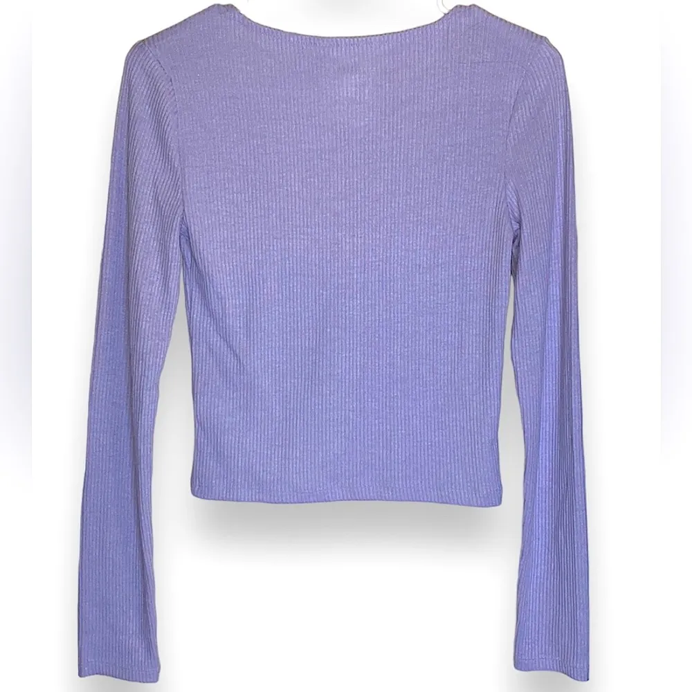 Me to WE fitted crop zip up shirt in lavender - Image 3