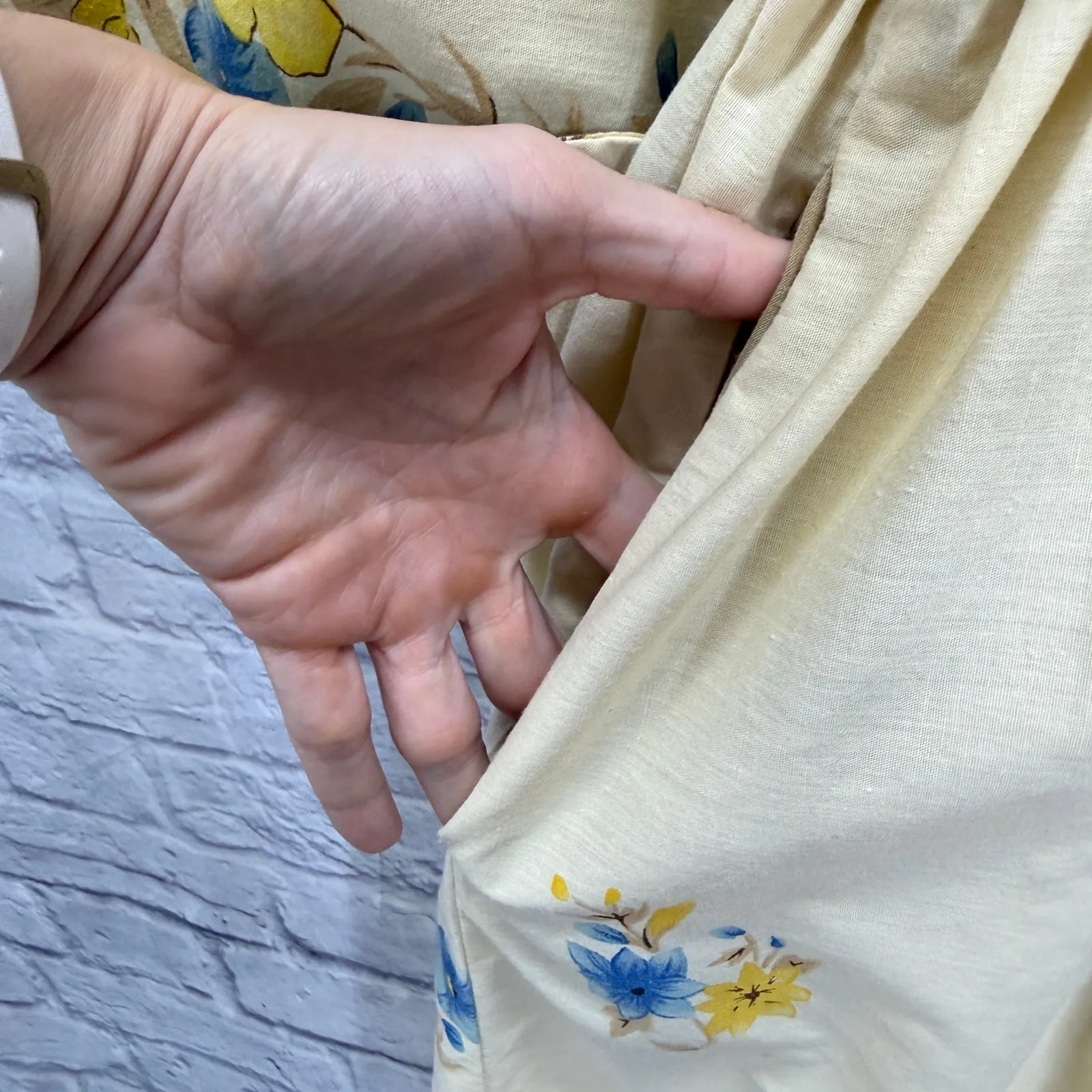 Vintage The Great Entertainers Sears Dress 70s Floral Belt Beige Size S Button Yellow - Image 8