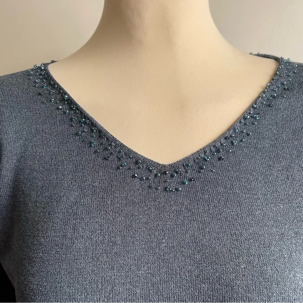 NWOT Eileen Fisher Blue Viscose Cotton Italian Yarn Beaded V-Neck Sweater Large - Image 3